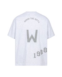 weißes bedrucktes T-Shirt mit einem Rundhalsausschnitt von HONOR THE GIFT