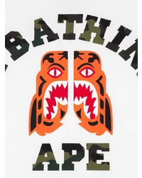 weißes bedrucktes T-Shirt mit einem Rundhalsausschnitt von A Bathing Ape