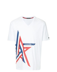 weißes bedrucktes T-Shirt mit einem V-Ausschnitt von GUILD PRIME