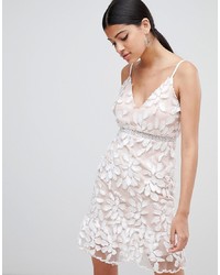 weißes besticktes gerade geschnittenes Kleid von Love Triangle