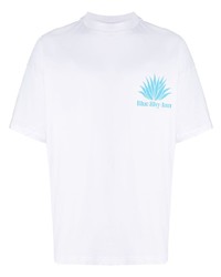 weißes besticktes T-Shirt mit einem Rundhalsausschnitt von BLUE SKY INN