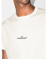 weißes besticktes T-Shirt mit einem Rundhalsausschnitt von Maison Margiela