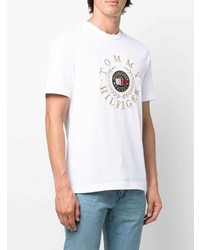 weißes besticktes T-Shirt mit einem Rundhalsausschnitt von Tommy Hilfiger