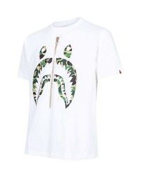 weißes Camouflage T-Shirt mit einem Rundhalsausschnitt von A Bathing Ape