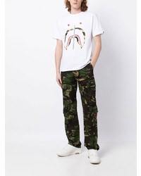 weißes Camouflage T-Shirt mit einem Rundhalsausschnitt von A Bathing Ape