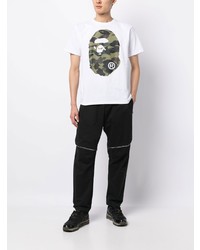 weißes Camouflage T-Shirt mit einem Rundhalsausschnitt von A Bathing Ape