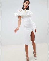 weißes figurbetontes Kleid mit Rüschen