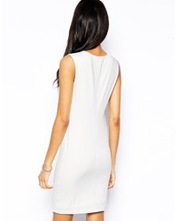 weißes figurbetontes Kleid