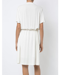 weißes gerade geschnittenes Kleid mit Rüschen von Olympiah