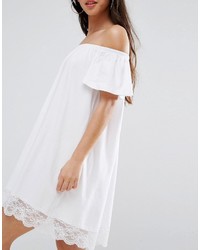 weißes schulterfreies Kleid aus Spitze von Asos