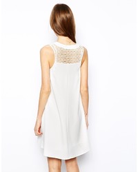 weißes schwingendes Kleid von Warehouse