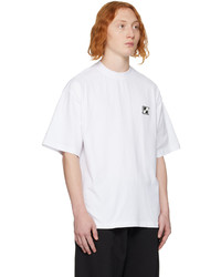 weißes Strick T-Shirt mit einem Rundhalsausschnitt von We11done