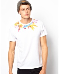 weißes T-Shirt mit einem Rundhalsausschnitt mit Blumenmuster von Asos