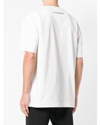 weißes T-Shirt mit einem Rundhalsausschnitt mit Blumenmuster von Calvin Klein 205W39nyc