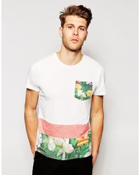 weißes T-Shirt mit einem Rundhalsausschnitt mit Blumenmuster von Jack and Jones