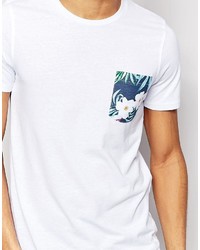 weißes T-Shirt mit einem Rundhalsausschnitt mit Blumenmuster von Jack and Jones