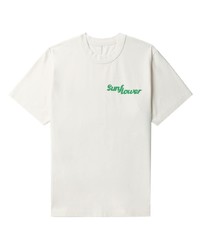 weißes T-Shirt mit einem Rundhalsausschnitt mit Blumenmuster von Sunflower