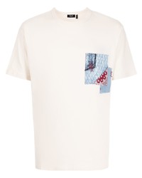 weißes T-Shirt mit einem Rundhalsausschnitt mit Flicken von FIVE CM