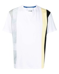 weißes T-Shirt mit einem Rundhalsausschnitt mit Flicken von Koché