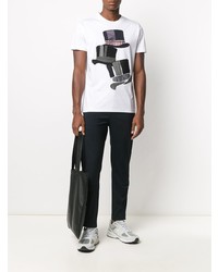 weißes T-Shirt mit einem Rundhalsausschnitt mit Flicken von Viktor & Rolf