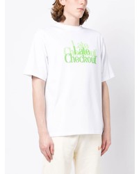 weißes T-Shirt mit einem Rundhalsausschnitt mit Karomuster von Late Checkout