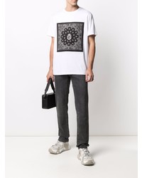 weißes T-Shirt mit einem Rundhalsausschnitt mit Paisley-Muster von Billionaire