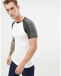 weißes T-Shirt mit einem Rundhalsausschnitt von ASOS DESIGN