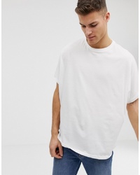 weißes T-Shirt mit einem Rundhalsausschnitt von ASOS DESIGN