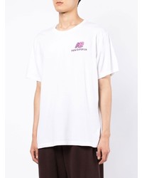 weißes T-Shirt mit einem Rundhalsausschnitt von New Balance