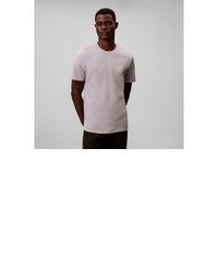 weißes T-Shirt mit einem Rundhalsausschnitt von Calvin Klein Jeans