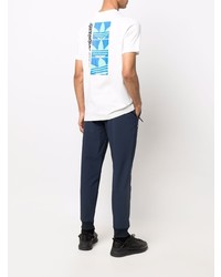 weißes T-Shirt mit einem Rundhalsausschnitt von adidas