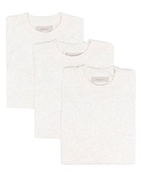 weißes T-Shirt mit einem Rundhalsausschnitt von FEAR OF GOD ESSENTIALS