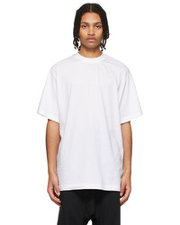 weißes T-Shirt mit einem Rundhalsausschnitt von JERIH