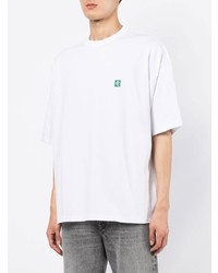 weißes T-Shirt mit einem Rundhalsausschnitt von FIVE CM