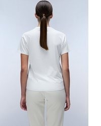 weißes T-Shirt mit einem Rundhalsausschnitt von Napapijri