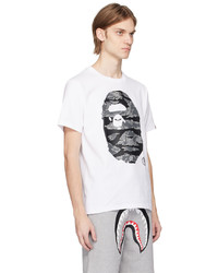 weißes T-Shirt mit einem Rundhalsausschnitt von BAPE