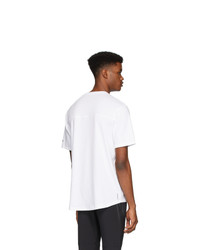 weißes T-Shirt mit einem Rundhalsausschnitt von adidas Originals