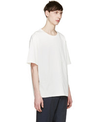 weißes T-Shirt mit einem Rundhalsausschnitt von TOMORROWLAND