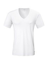 weißes T-Shirt mit einem V-Ausschnitt von Calida