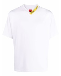 weißes T-Shirt mit einem V-Ausschnitt von Ferrari