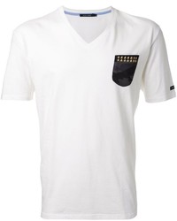 weißes T-Shirt mit einem V-Ausschnitt von GUILD PRIME