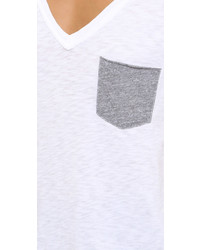 weißes T-Shirt mit einem V-Ausschnitt von Stateside