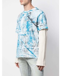 weißes und blaues bedrucktes T-Shirt mit einem Rundhalsausschnitt von Haculla