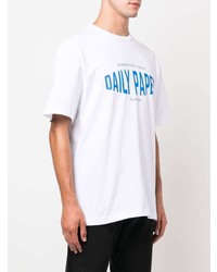 weißes und blaues bedrucktes T-Shirt mit einem Rundhalsausschnitt von Daily Paper
