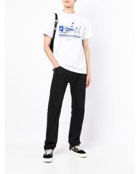 weißes und blaues bedrucktes T-Shirt mit einem Rundhalsausschnitt von New Era Cap