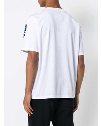 weißes und blaues bedrucktes T-Shirt mit einem Rundhalsausschnitt von Maison Margiela