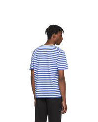 weißes und blaues horizontal gestreiftes T-Shirt mit einem Rundhalsausschnitt von Maison Margiela