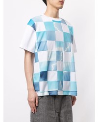 weißes und blaues T-Shirt mit einem Rundhalsausschnitt mit Karomuster von Fumito Ganryu