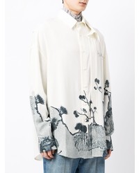 weißes und dunkelblaues bedrucktes Langarmhemd von Feng Chen Wang