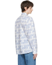 weißes und dunkelblaues bedrucktes Langarmhemd von Rassvet